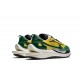 Nike Vaporwaffle sacai Tour Yellow Stadium Green CV1363700 Sportschuhe